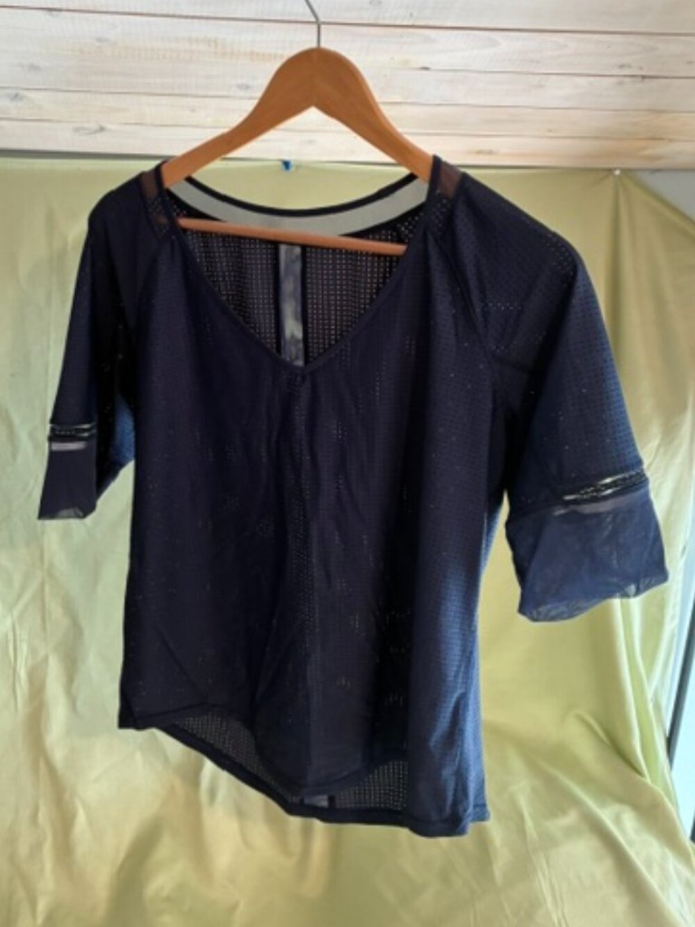 Lululemon women's tee in size m